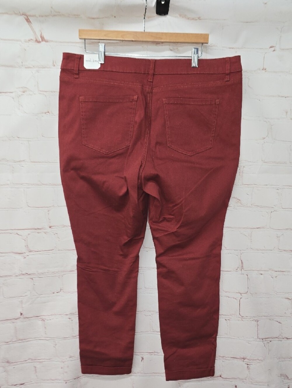 Basic Editions Skinny Roll Up Stretch Jeans in Burgundy Womens Size 18 NWT - Picture 6 of 15
